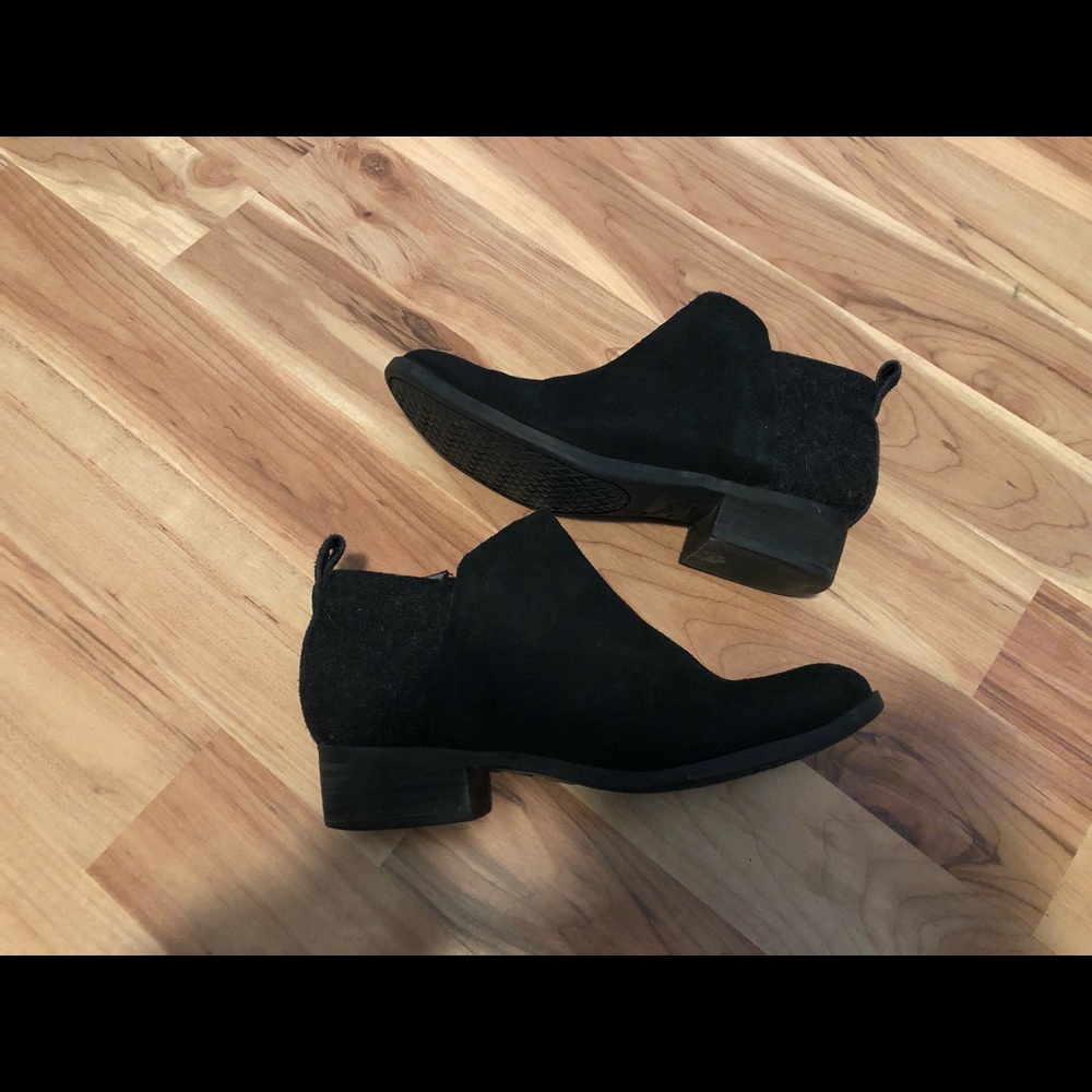 Black Tom booties